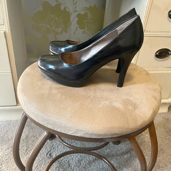 NWOT Moda Spana Black 3” Heels - Picture 5 of 5